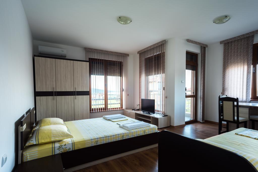 Guest House Georgievi พรีมอร์สโก ภายนอก รูปภาพ